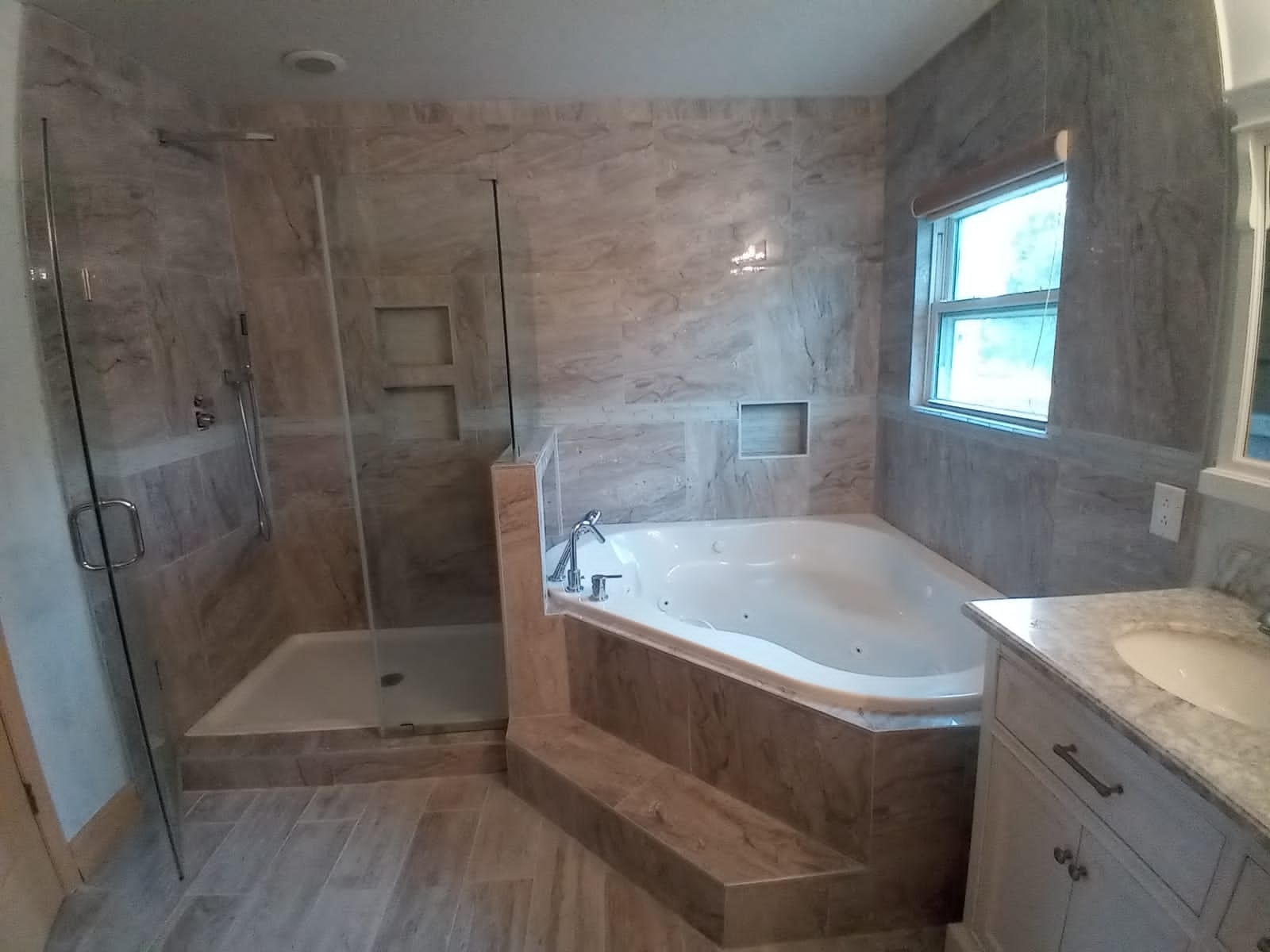 JEG project — Bathroom, Orlando FL